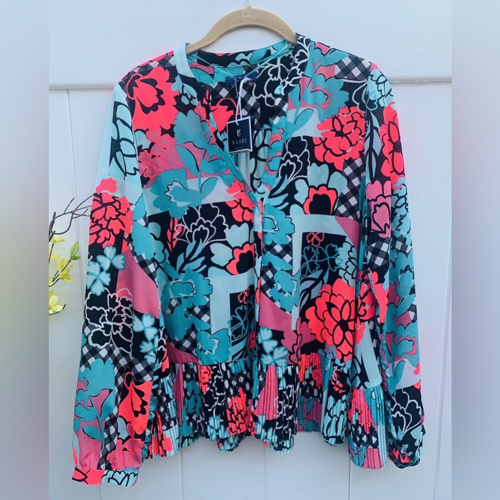 Kaaria Blue size Medium Abstracted Oversized Blouse